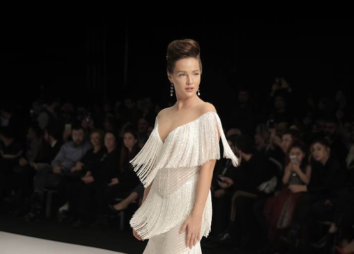 IF Wedding Fashion İzmir’de gelinlere makyaj önerileri