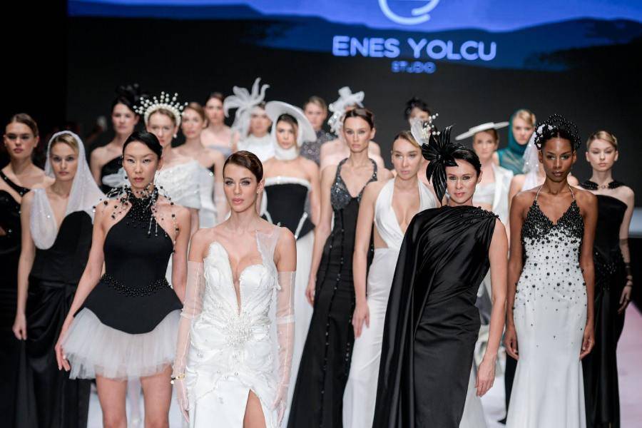 IF Wedding Fashion İzmir podyumlarında yeni bir yıldız doğdu